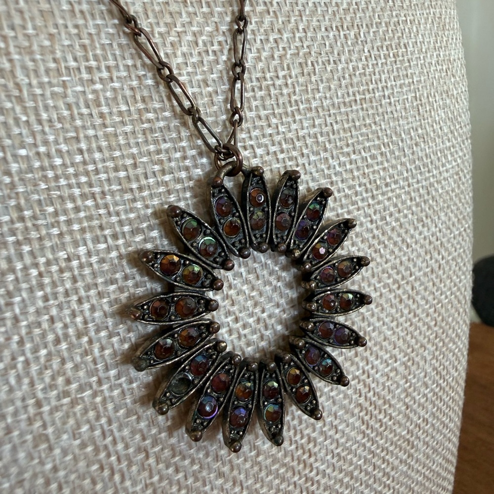 Elegant Multicolor Pendant Necklace